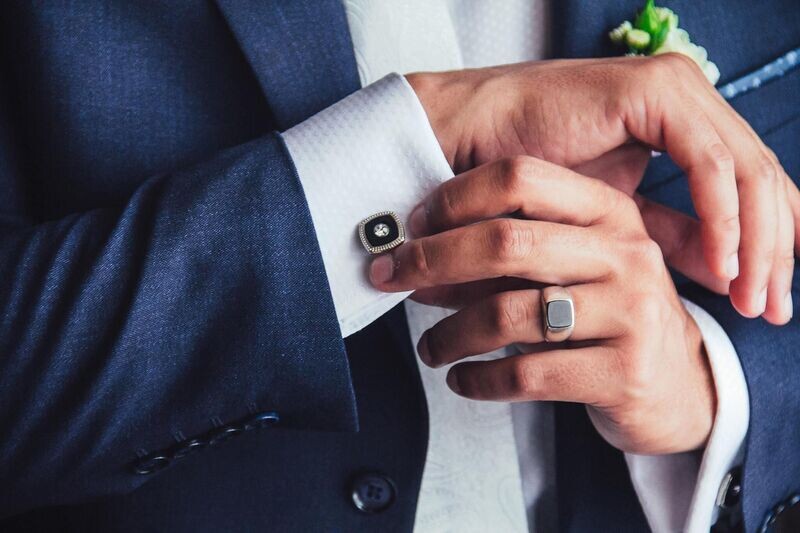 Men’s Engagement Rings: Your Must-Have Trend Guide