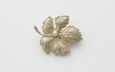 Timeless Mother’s Day Brooches: Adding a Touch of Elegance