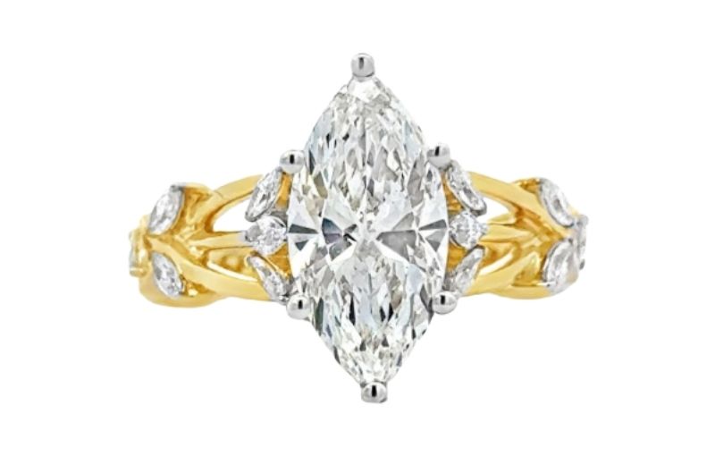 Marquise diamond vintage gold ring.