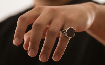 The Gentleman’s Accessory: Your Official Signet Ring Guide