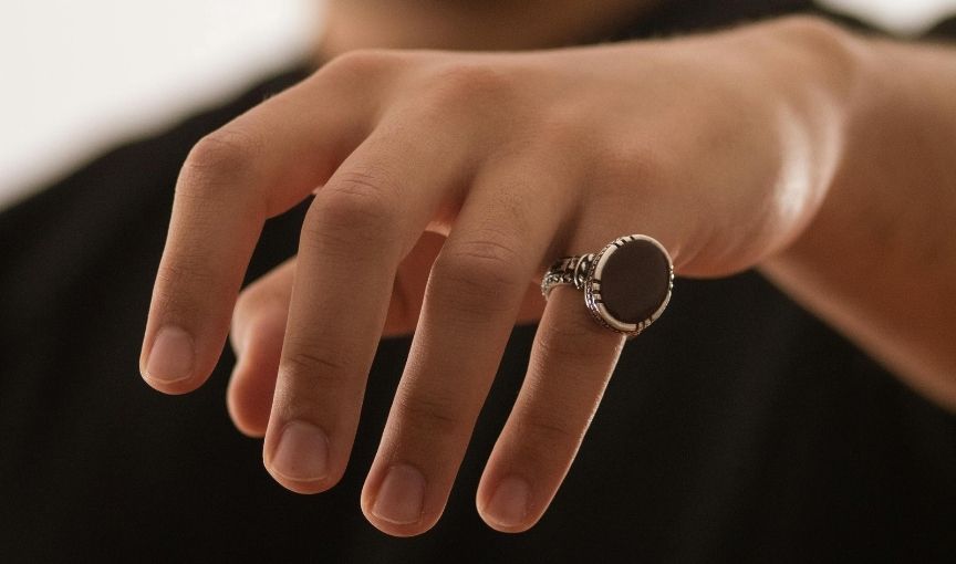 The Gentleman’s Accessory: Your Official Signet Ring Guide